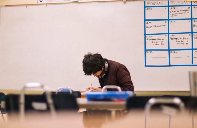 How Discrete Math Powers Up Your Programming Skills?